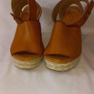 Peep-toe Espadrille